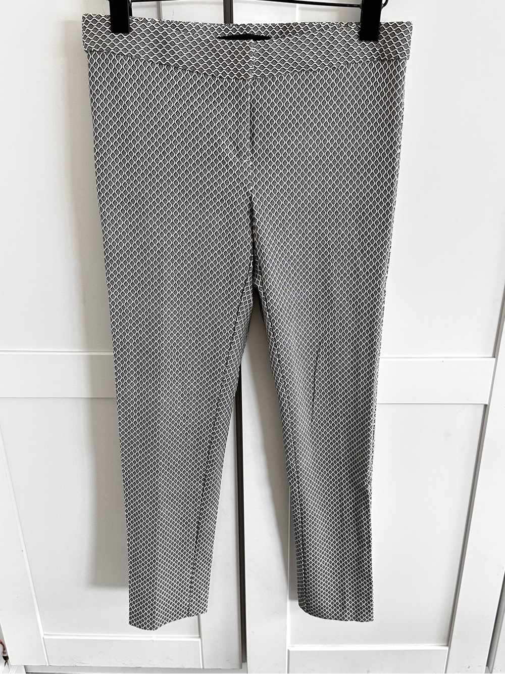 Amanda + Chelsea Pull-On Stretch Ankle Pants Size 4 Black White 25” Inseam